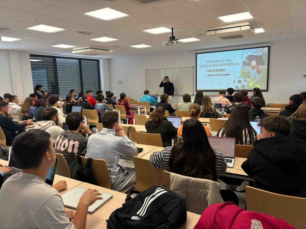 Sports Data Campus y Estrategol